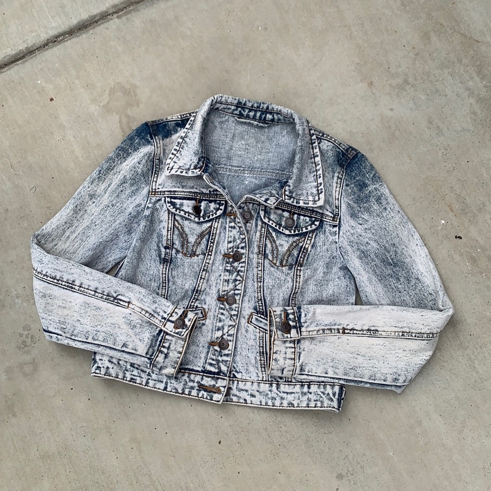 Very Cool Acid Washed XS Denim Jacket. Size XS